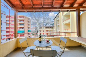 Apartment | 2 bedrooms, Internet