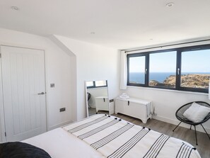 5 habitaciones, decoración personalizada y muebles diferentes