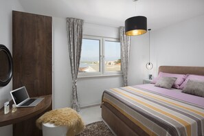 Royal Apartment A3 | 2 Schlafzimmer, Zimmersafe, Bügeleisen/Bügelbrett, Reisekinderbett