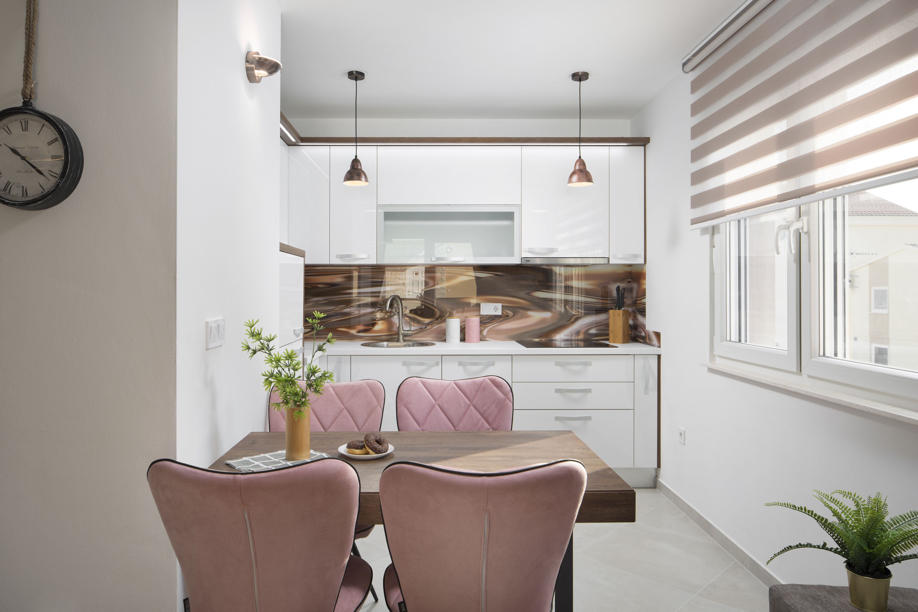 Superior Apartment  A2 | Eigene Küche | Kühlschrank, Mikrowelle, Herdplatte, Geschirrspüler