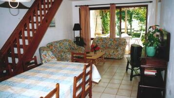 Télévision, table de tennis de table