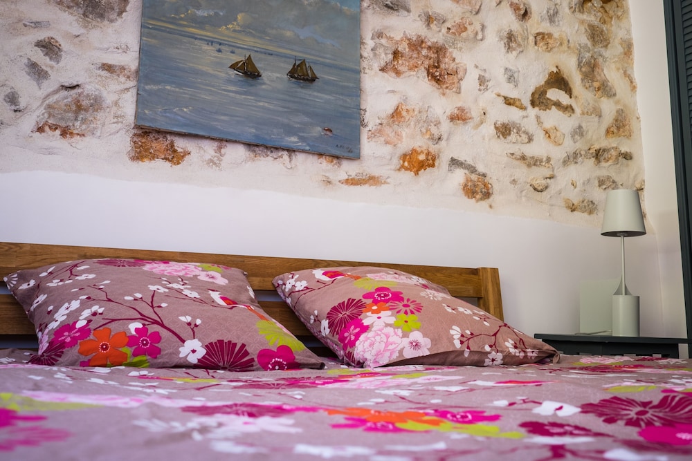 House Plans with Loft & Cabin Plans with Loft - ThePlanCollection - Charming Lofts On Luxury Building Porch