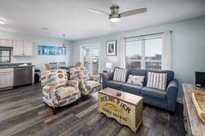 Smart TV - Sunset Cottages 4C/🐶Pet Friendly/🏖️Beach Service (Fort Walton Beach)