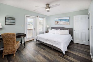 2 bedrooms, iron/ironing board, free WiFi, bed sheets - Sunset Cottages 4C/🐶Pet Friendly/🏖️Beach Service (Fort Walton Beach)