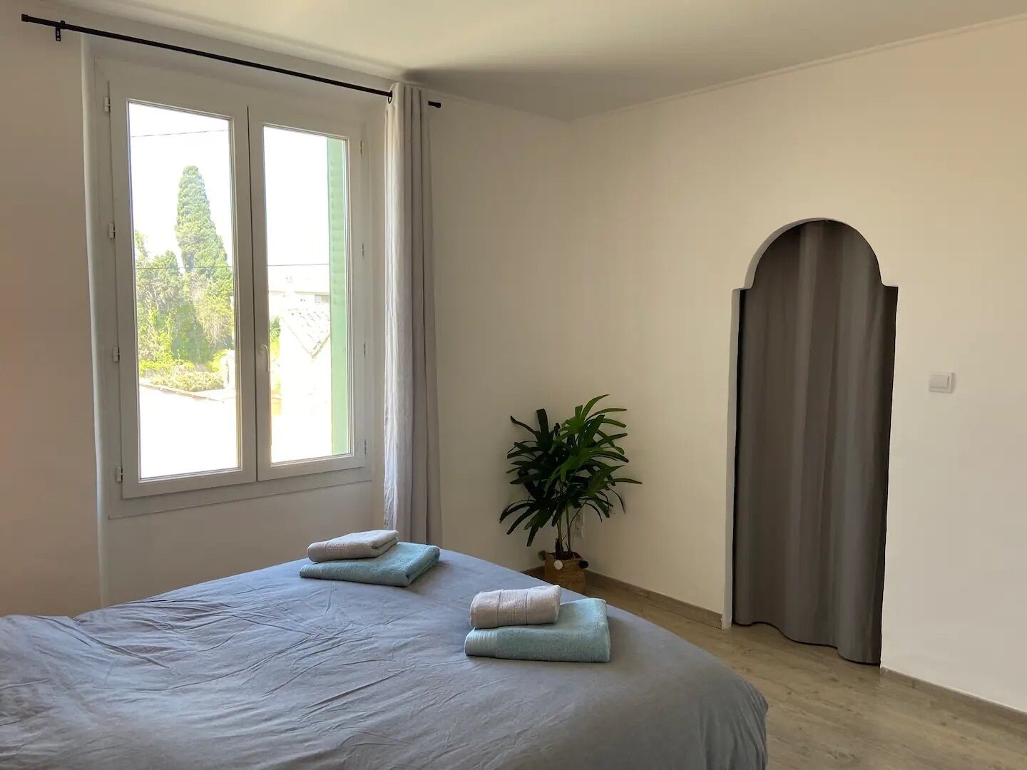 2 chambres, bureau, fer et planche à repasser, Wi-Fi gratuit