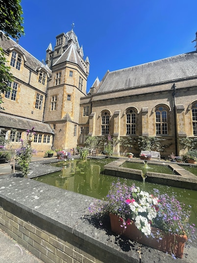 Stylish two-bedroom condo with free parking.