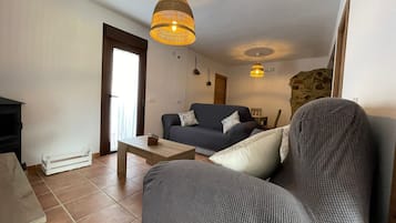 Een smart-tv en een open haard