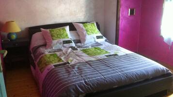 4 chambres, fer et planche Ă repasser, Wi-Fi gratuit, draps fournis