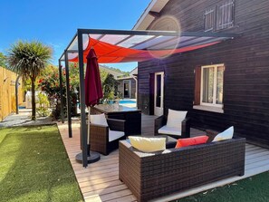Terrace/patio - VILLA air-conditioned private covered heated swimming pool, jacuzzi, Sauna (Grayan-et-l'Hôpital)