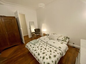 2 chambres, bureau, fer et planche à repasser, Wi-Fi gratuit