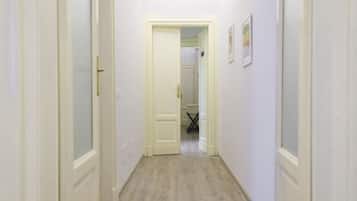 Interni