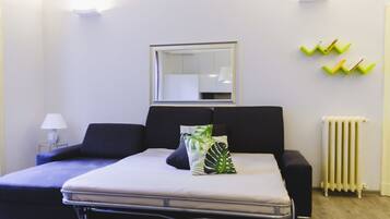 2 Schlafzimmer, BĂŒgeleisen/BĂŒgelbrett, Internetzugang, BettwĂ€sche