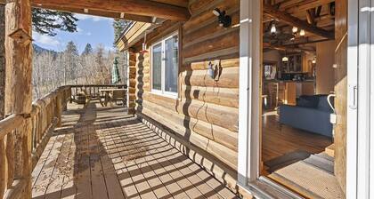 Historic Log Cabin, Incredible Lake Views, Pet Friendly!