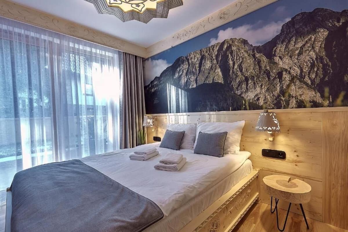 1 habitación, tabla de planchar con plancha, wifi gratis y ropa de cama