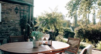 Pump Cottage - Cosy Herefordshire Cottage