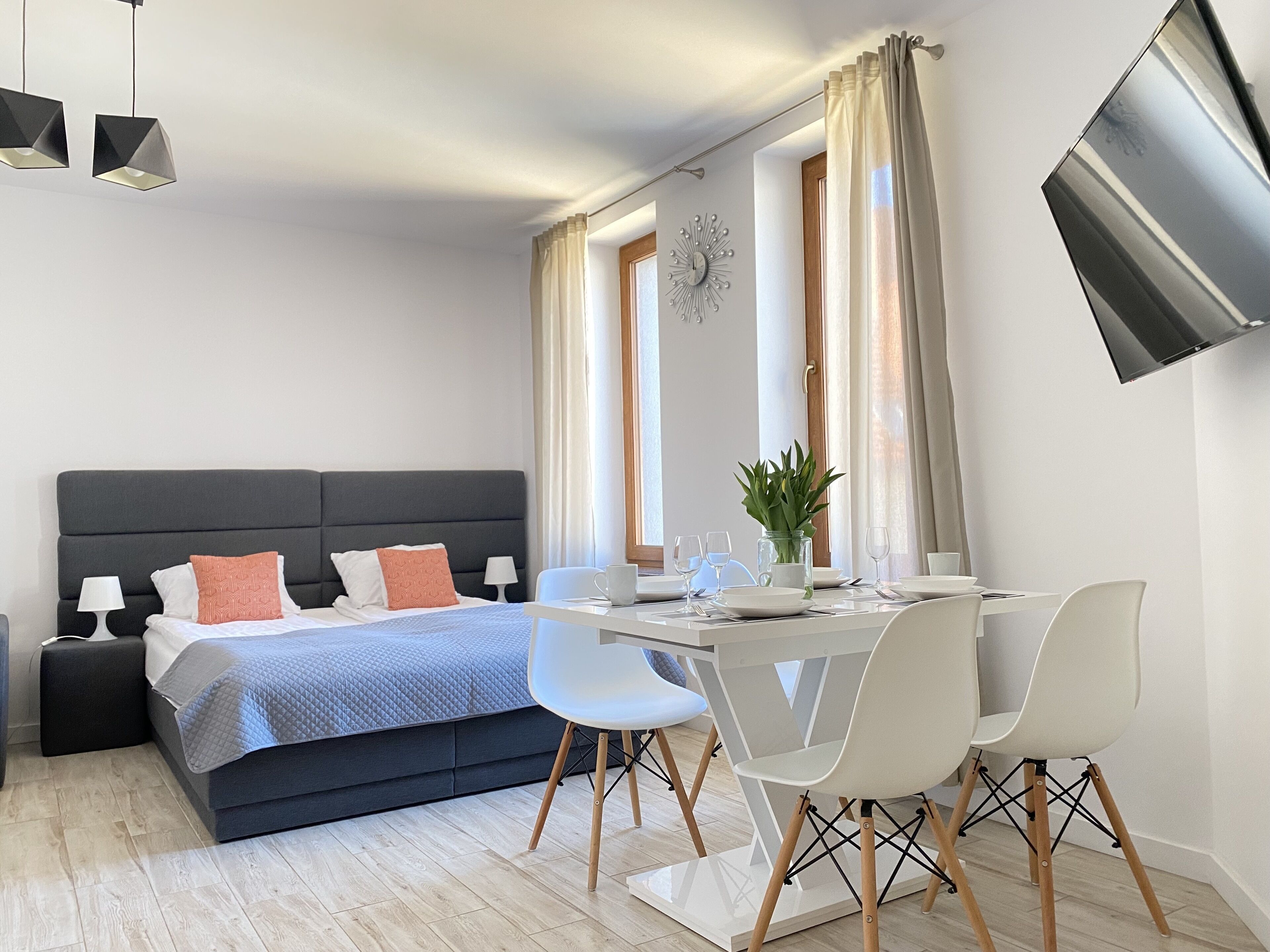 Estudi estàndard | Habitacions insonoritzades, planxa i posts de planxar i wifi gratuïta 