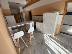 ملاءات من القطن المصري وأغطية فراش متميزة وألحفة محشوة بالريش