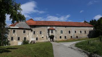 3 bedrooms, Internet