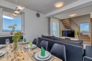 Villa | 3 bedrooms, Internet - Pool Whirlpool Villa Art Four (Trebnje)