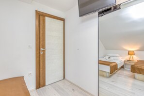 Villa | 3 bedrooms, Internet - Pool Whirlpool Villa Art Four (Trebnje)