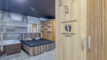 3 bedrooms, Internet