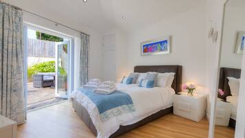 2 bedrooms, individually decorated, individually furnished, free WiFi