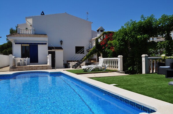 Utomhuspool