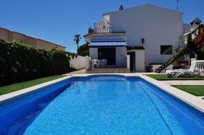 Utomhuspool