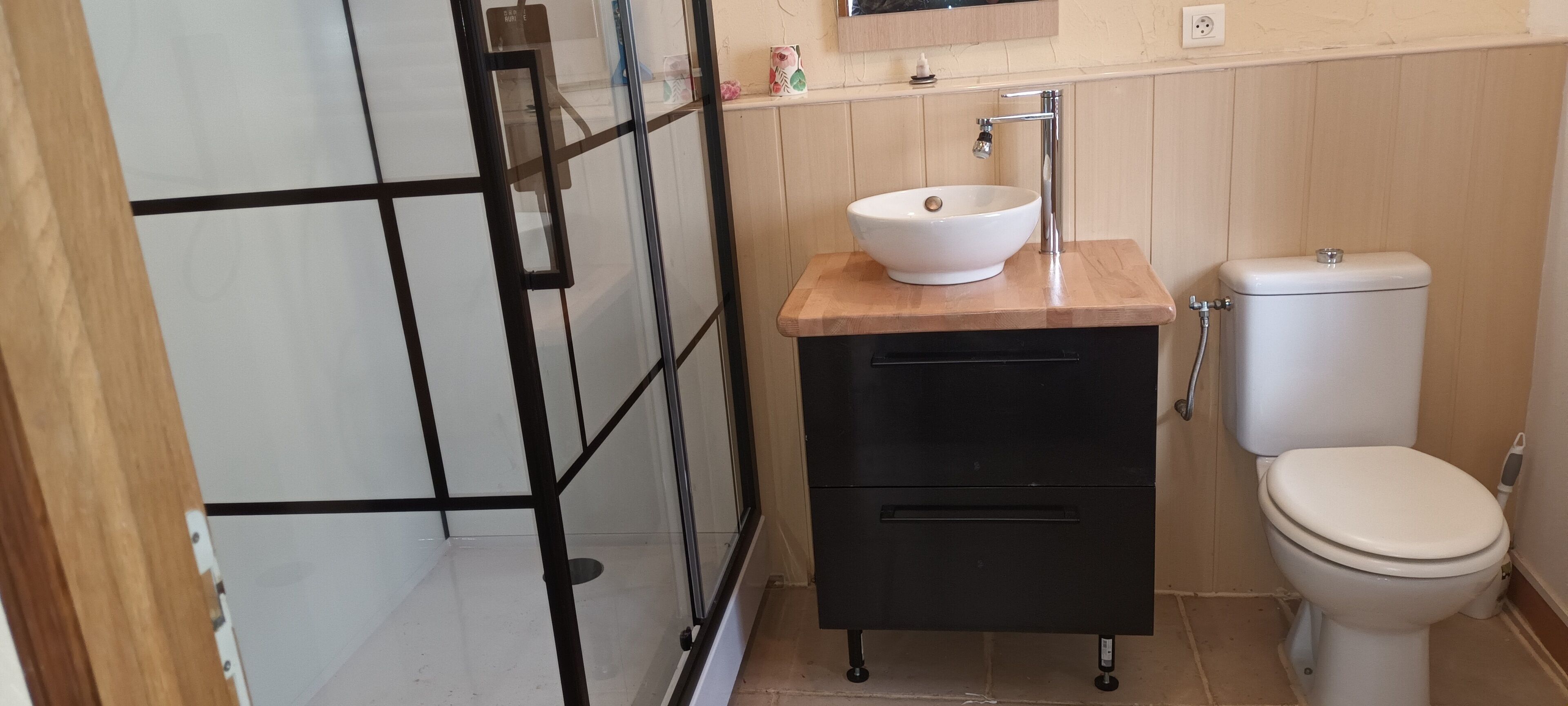 Bañera y secador de pelo