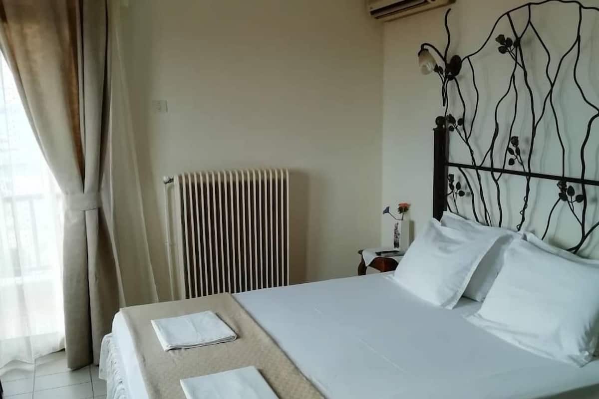 City Double or Twin Room | Individually decorated, desk, laptop workspace, free WiFi