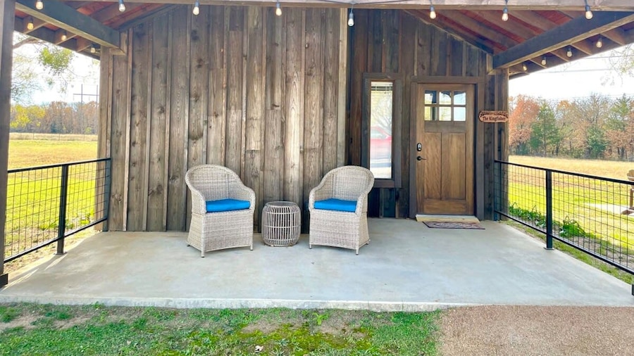 The Kingfisher Cabin 15min to Magnolia Baylor