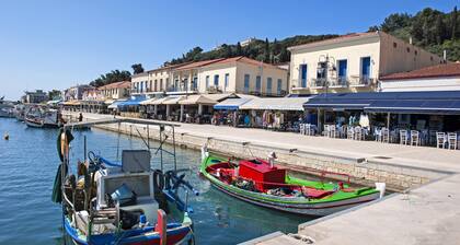 Maritinas Stone Apartment On The Beach