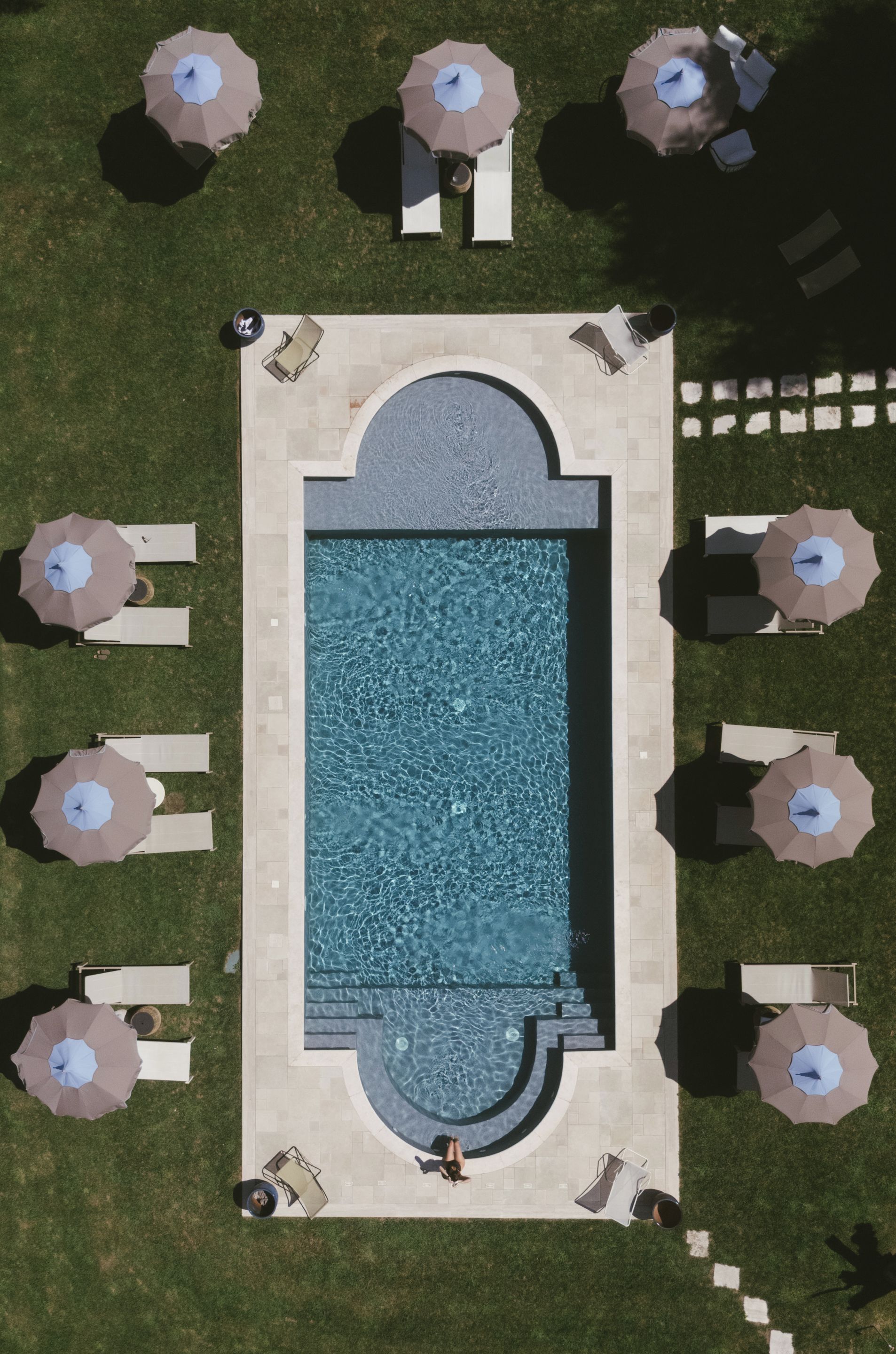 حمام سباحة