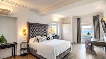 Junior Suite With Terrace | Sábanas de algodón egipcio, ropa de cama de alta calidad y edredón