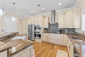 Fridge, microwave, oven, stovetop - WOW Views!! Elevator, hot tub, gorgeous dog-friendly home on CSB, sleeps 10! (Port St Joe)