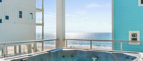 Tina de hidromasaje al aire libre