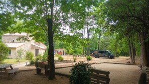 Property grounds - Pleasant house in southern Ardèche with swimming pool (Saint-Genest-de-Beauzon)