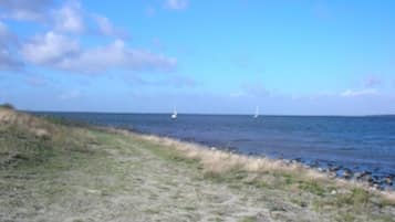 Plage à proximité, chaises longues