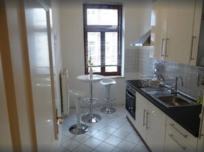 Réfrigérateur, four, plaque de cuisson, lave-vaisselle