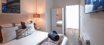 Manhattan Luxury Suites 