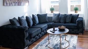 Appartement Deluxe, bain à remous, vue ville (Apt 4) | Coin séjour