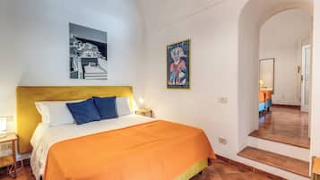 2 chambres, coffres-forts dans les chambres, fer et planche Ă repasser