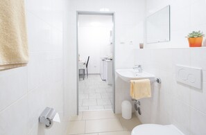 Grand Double Room | Bathroom