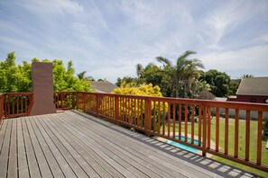 Nhà (4 Bedrooms) | Hiên