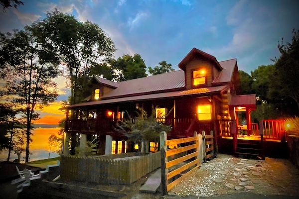 Come home to a warm cabin after a full day of exploring Lake Eufaula.