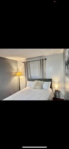 Farmhouse Themed Danville Vacation Home with pool table & gym 