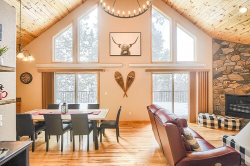 Spacious Cabin Minutes to Terry Peak, Hot Tub, Garage, Game Room for Kids!