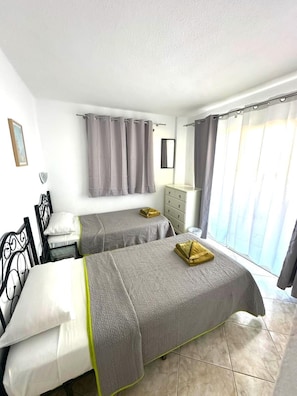 2 bedrooms, in-room safe, iron/ironing board, bed sheets - 2 Bed Hotel Apt, Sleeps 4/6, Costa Adeje, 5 minutes walk to Beach, Shops & Bars (Costa Adeje)