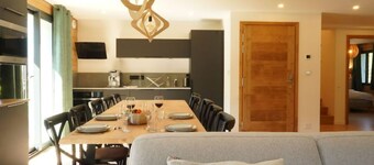 L'Etincelle Mountain Lodge - Gîte "Côté Lac" sleeps 14 4 stars 