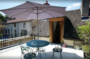 Outdoor dining - house in the historic city center of Beaune terrace and aircon ! (Beaune)